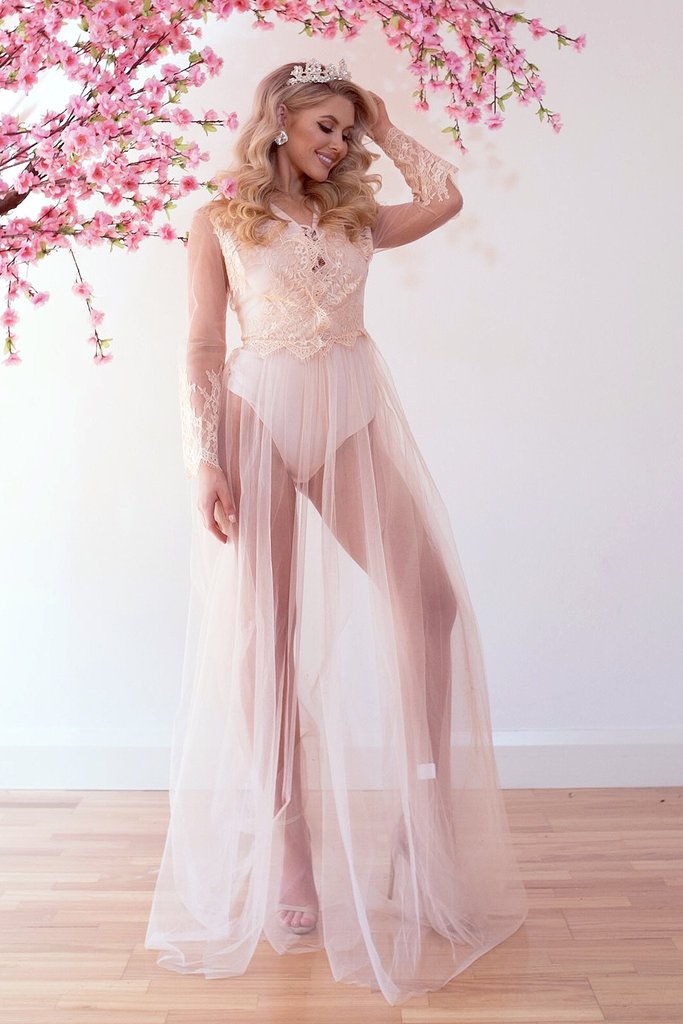 1XP0884_edit_victoria_robe_blush_1024x1024.jpg
